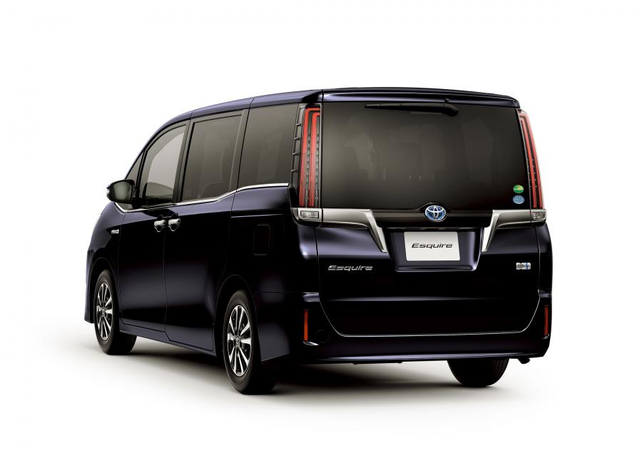  Toyota Esquire Hybrid 2017 года  (фото 12 из 13)